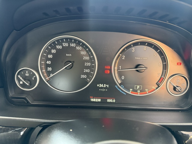 
								2012 BMW 5 Series 520i Auto full									