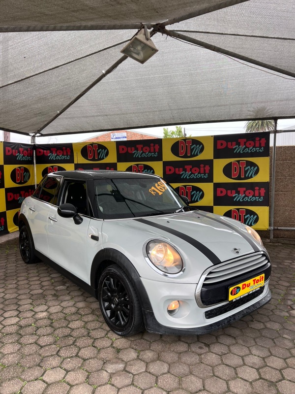 
								2015 MINI COOPER XS25 full									