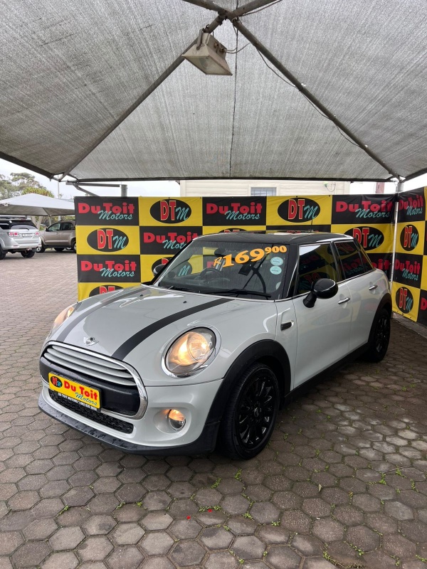 
								2015 MINI COOPER XS25 full									