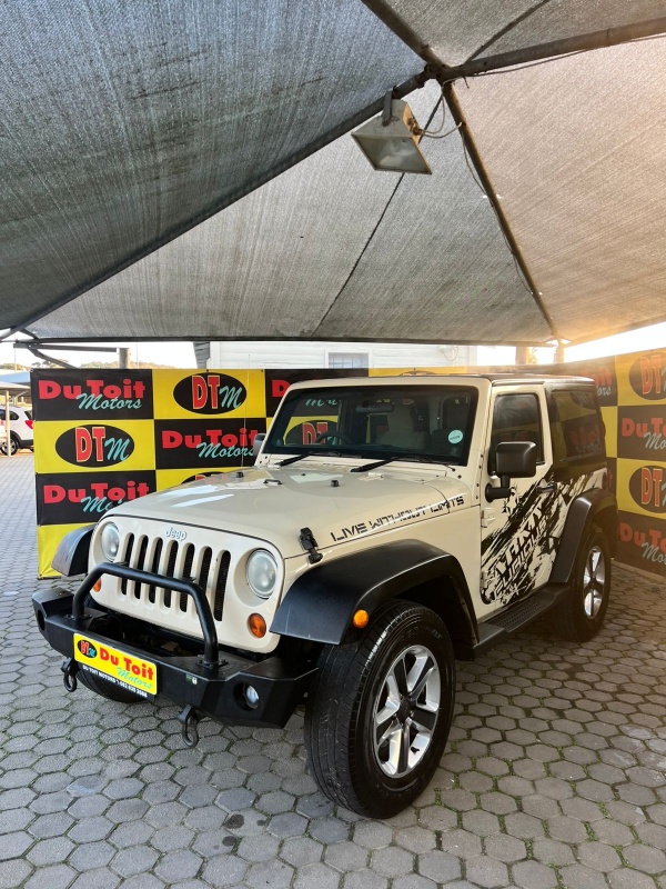 
								2011 JEEP WRANGLER 3.8V6 full									