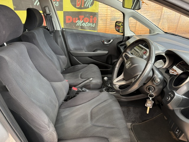 
								2009 Honda Jazz 1.5 EX full									