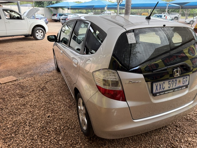 
								2009 Honda Jazz 1.5 EX full									