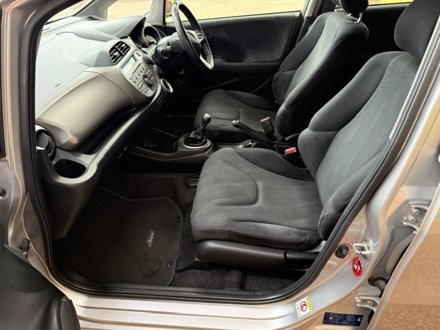 
								2009 Honda Jazz 1.5 EX full									