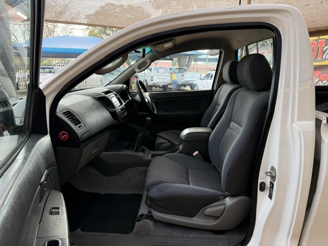 
								2012 Toyota Hilux 2.5 D-4D SRX Raised Body Single-Cab full									