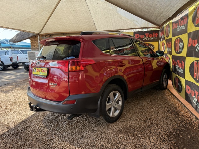 
								2013 Toyota RAV4 2.2 D-4D GX full									