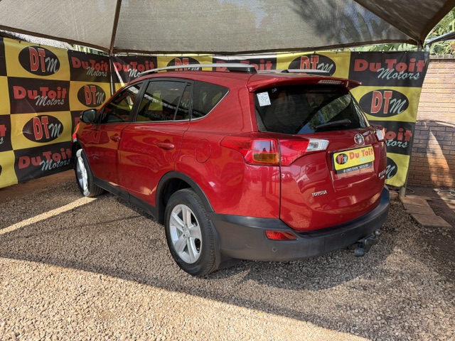 
								2013 Toyota RAV4 2.2 D-4D GX full									