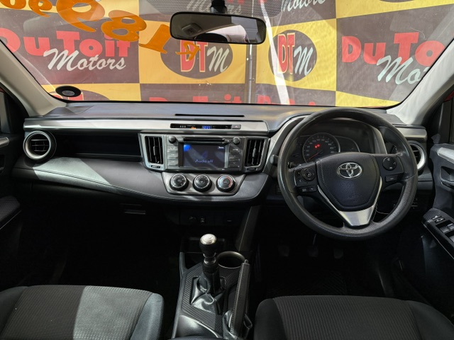 
								2013 Toyota RAV4 2.2 D-4D GX full									
