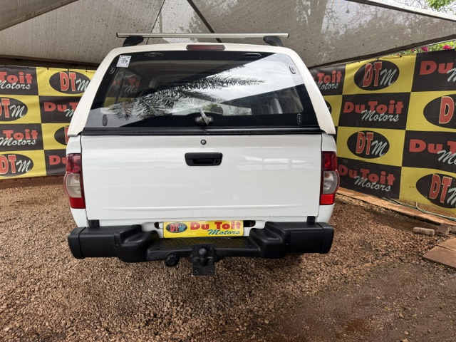 
								2010 Isuzu KB 250 full									