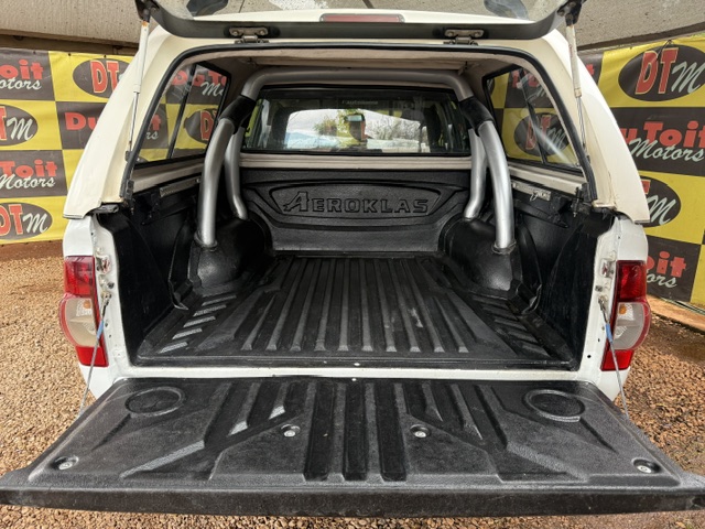 
								2010 Isuzu KB 250 full									